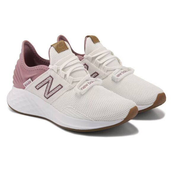 New Balance Women's Fresh Foam Roav Running Shoe  Size 8.5 White / Purple - Picture 1 of 14